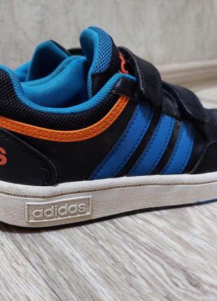 Кросівки для хлопчика adidas hoops р.346 фото