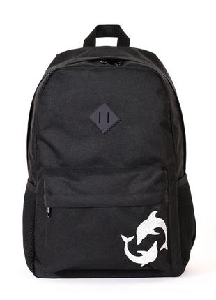 Женский городской молодежный рюкзак черного цвета среднего размера с рисунком вышивкой  010132