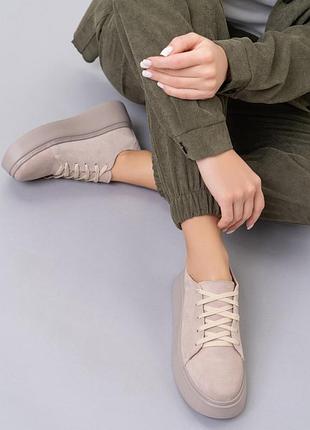 Бежеві замшеві кеди на високій підошві, бежевий, 37 362 фото