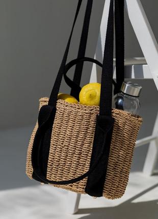 Летняя плетеная сумка корзинка с длинными ручками и черной подкладкой