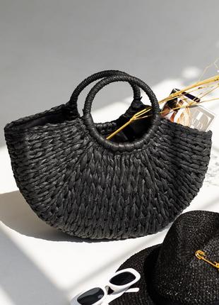 Женская летняя соломенная сумка корзинка с круглыми ручками черная