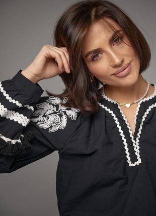 Жіноча блуза-вишиванка в етностилі5 фото