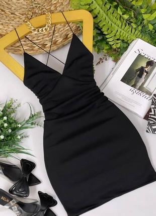 Жіноча сукня приталена з акцентним  вирізом на грудях, розмір : xs-s, m-l