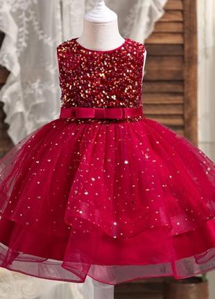 Праздничное пышное платье красное