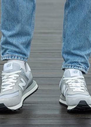 Кросівки  BEAMS Injects Asymmetry To A Greyscale New Balance 990v5 legacy grey5 фото