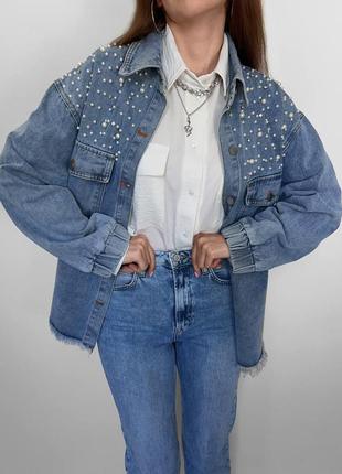 Стильная женская джинсовая рубашка на пуговицах с жемчужинами s/m2 фото