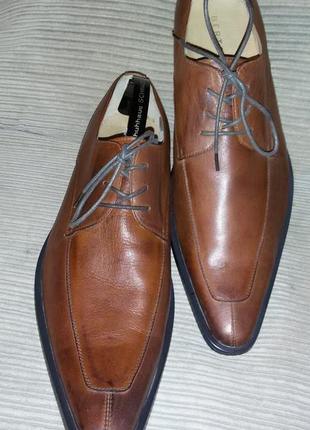 Bertoni (англія) -респектабельні шкіряні туфлі  розмір 44 1/2- 45 (29,8см)