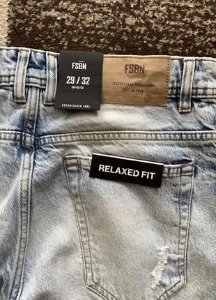Новые рваные джинсы с new yorker4 фото