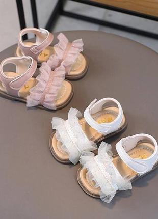 Босоніжки для дівчинки