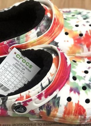 Crocs classic lined tie-dye j3 р. 34-35 (22см) теплі м'які сабо з хутром, оригінал.1 фото