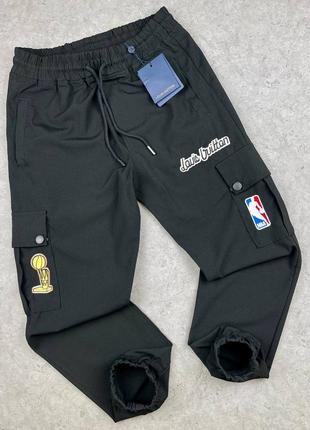 Брендові чоловічі спортивні штани / якісні штани louis vuitton в чорному кольорі на кожен день