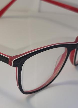 Стильные очки с прозрачными линзами4 фото