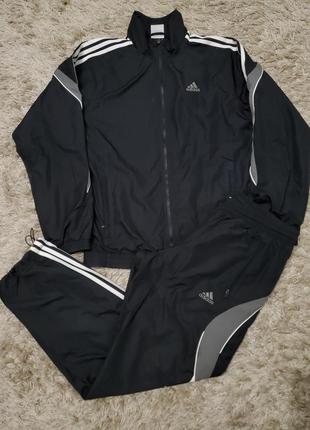 Спортивный костюм adidas