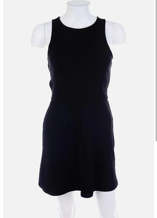 Черное платье с красивой спинкой h&m этикетка