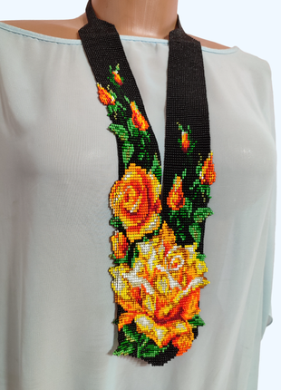 Женское украшение  гердан розы с чешского бисера