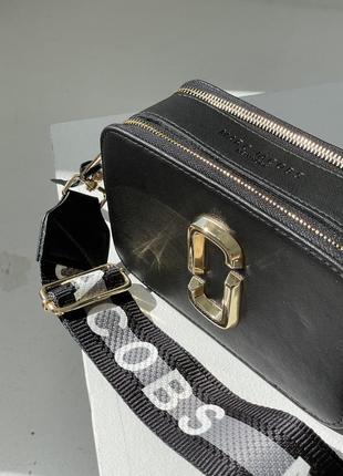 Женская сумка в стиле marc jacobs the snapsot black/gold.4 фото