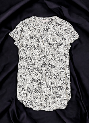 Брендовая красивая блуза на пуговицах h&m этикетка
