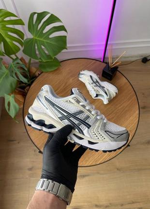 Кроссовки asics