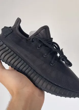 Женские текстильные кроссовки adidas yeezy 350 v2 адидас изи буст 350 распродаж