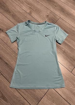 Спортивна футболка nike dri-fit