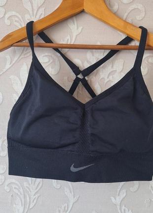 Топ от nike