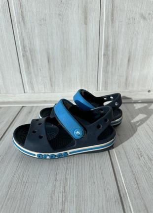 Босоножки crocs.25