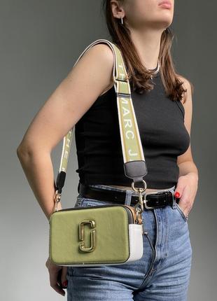 Женская сумка в стиле marc jacobs the snapsot olive/gold.2 фото