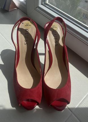 Босоножки красные натуральные guess
