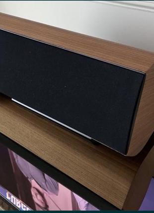 Акустична система sonus faber venere center wood.