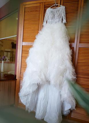 Свадебное платье в перьях, платье с перьями, свадебное платье со шлейфом