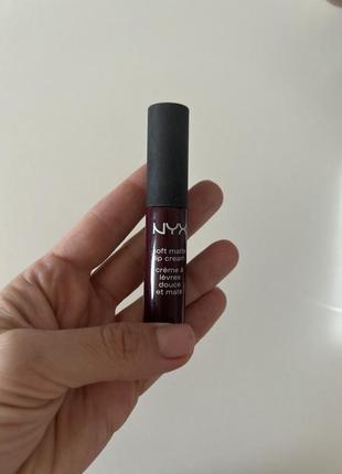 Nyx матова помада для губ