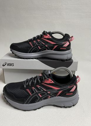 Кроссовки фирменные спортивные asics