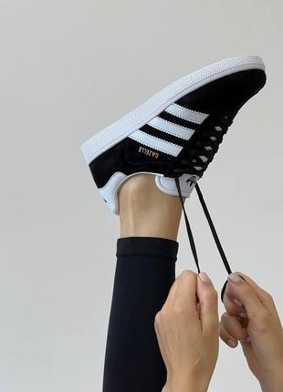 Жіночі замшеві кросівки adidas gazelle black/white адідас газелі чорні