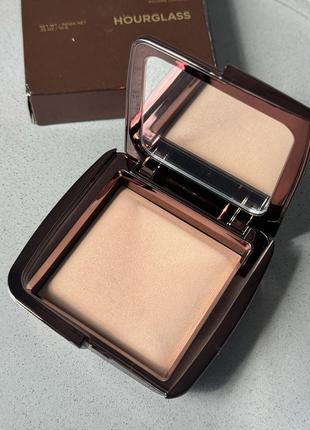 Пудра для обличчя ambient lighting hourglass powder light dim 10гр
