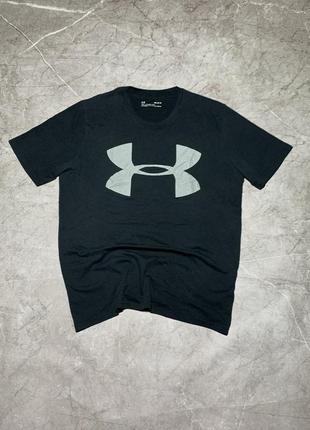 Футболка under armour