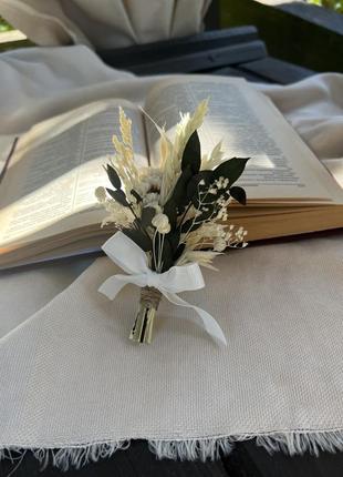Весільна елеганція: набір браслета та бутон'єрки з евкаліптом та сухоцвітами4 фото