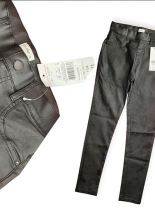 Новые брюки с биркой "fred &amp; flo" на девочку 11-12 лет (146-152 см).