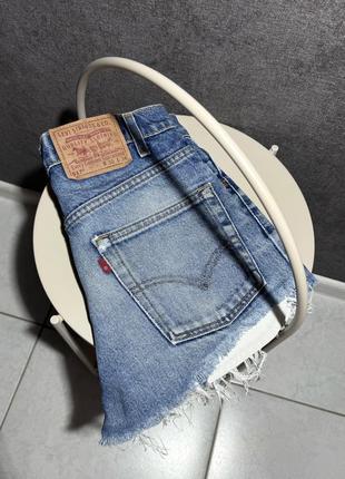 Женские джинсовые шорты levis w30 оригинал