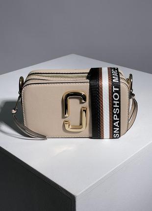 Жіноча сумка в стилі marc jacobs small camera bag dark beige.