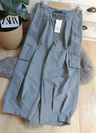 Нейлоновые брюки-карго от zara, размер м**