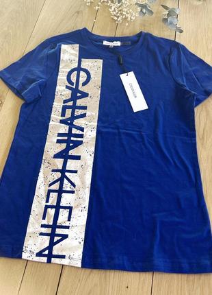 Женская футболка calvin klein metallic logo-
