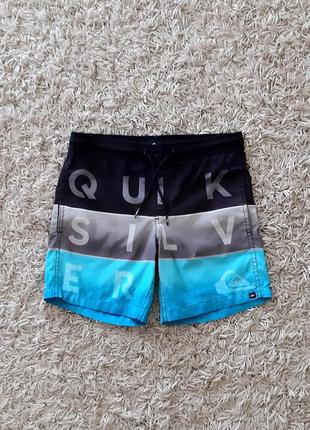 Пляжные шорты quiksilver 128 размера.