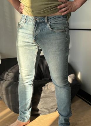 Світлі літні джинси