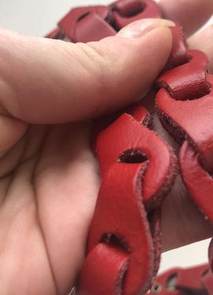 Качественный ярко красный ремень винтаж переплетён между собой цепями из эко кожи мягкий6 фото