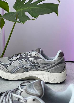 Кроссовки asics 4