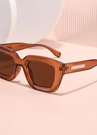 Сонцезахисні коричневі окуляри в стилі ретро маркування uv400 зручні та якісні1 фото
