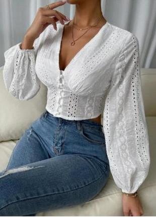 Красива блуза в прошву1 фото