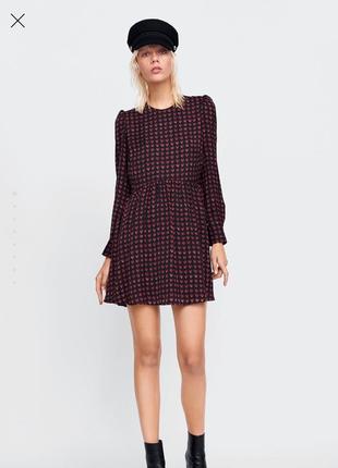 Платье zara xs, подкладка комбинезон. состояние нового.