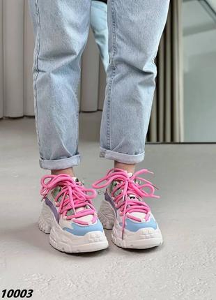 Молочні рожеві кольорові жіночі кросівки на високій масивній підошві потовщеній6 фото