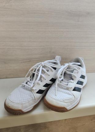 Кросівки adidas розмір 32-33